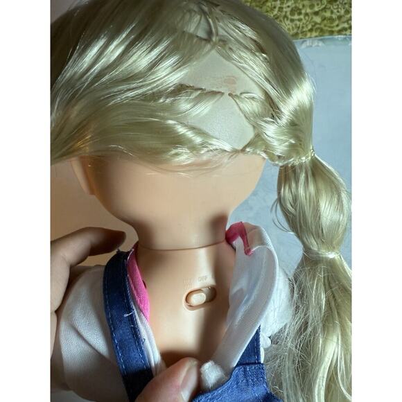 Call Me Chloe Interactive 18 Inch Talking Doll With Phone 30+ Phrases Works! - Picture 10 of 12